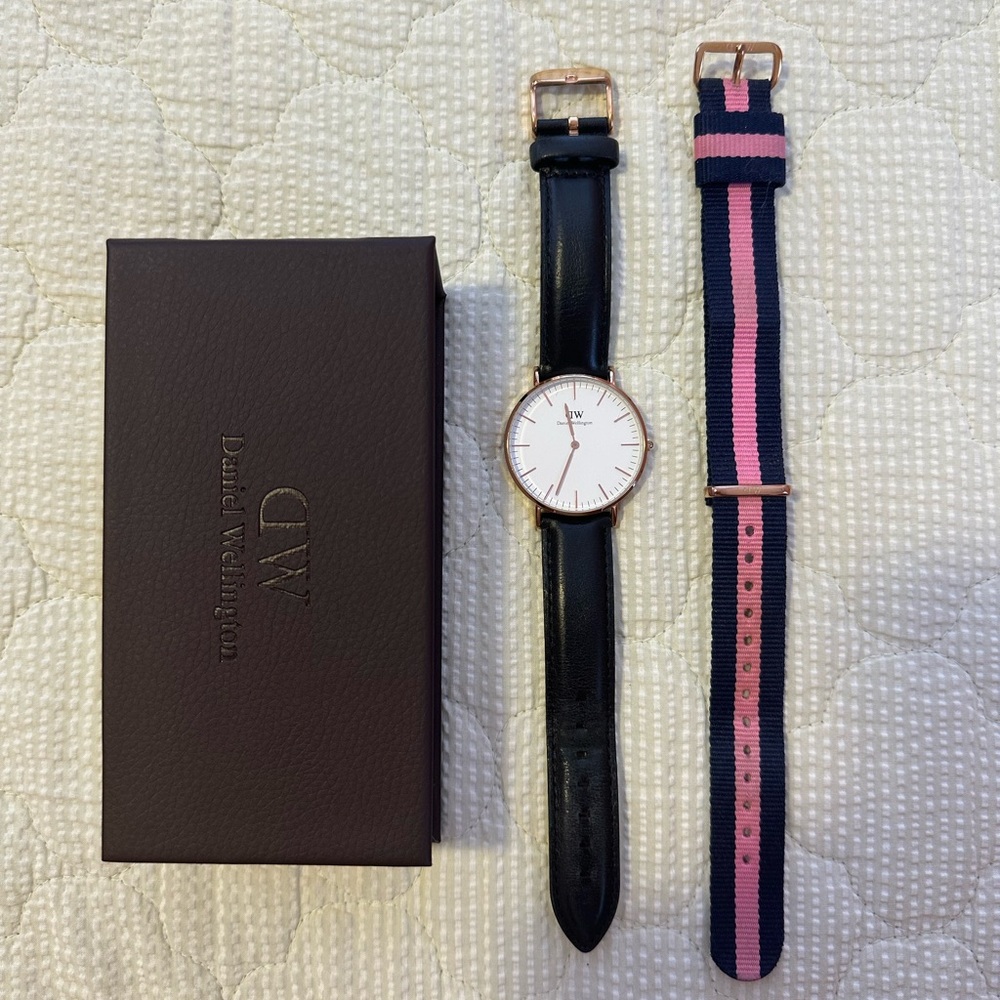 Daniel Wellington Watch with extra strap